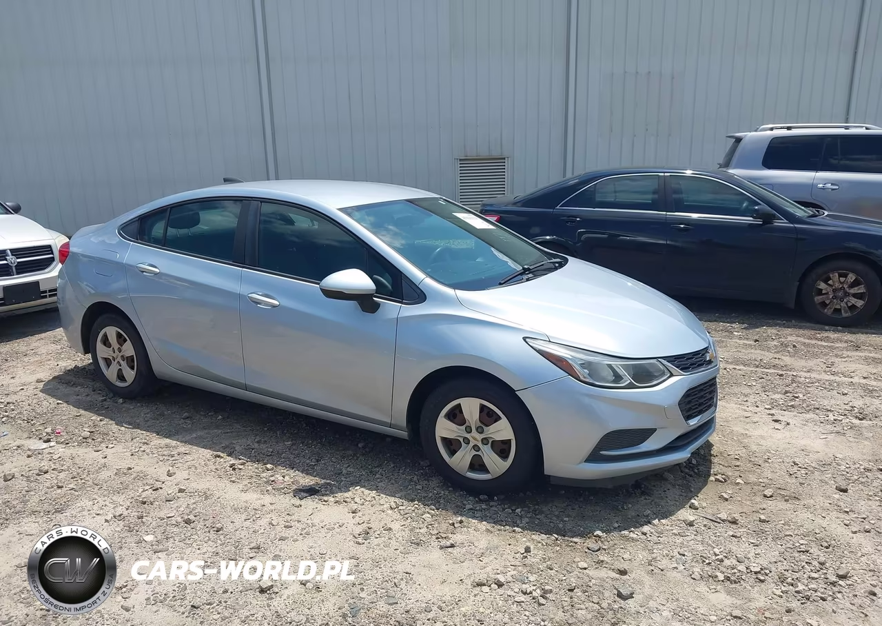 2018 Chevrolet Cruze Ls Auto – zdjęcie 1 z 17