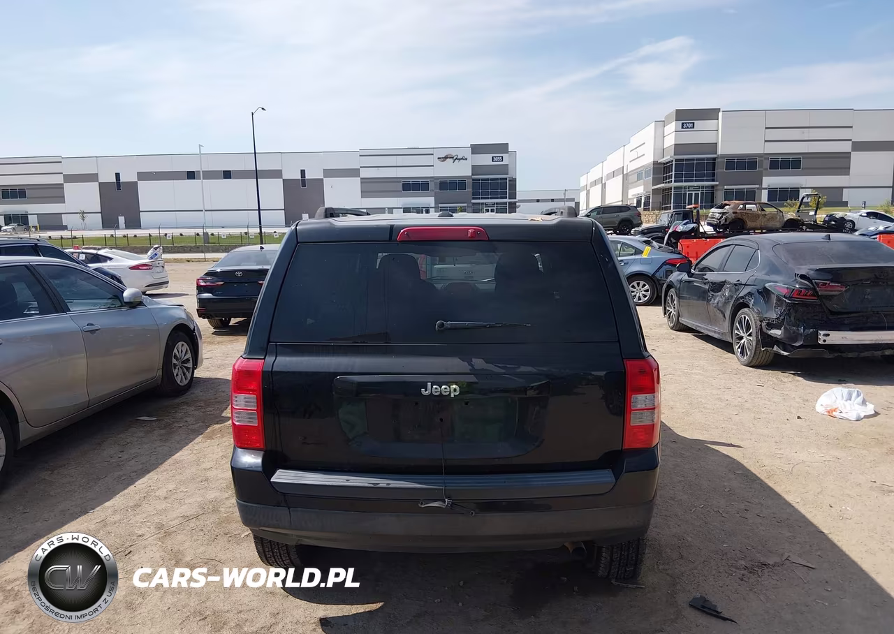 2016 Jeep Patriot Sport VIN:1C4NJPBA1GD744744 - 16