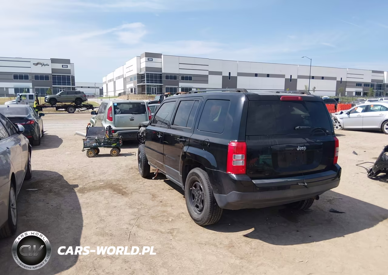 2016 Jeep Patriot Sport VIN:1C4NJPBA1GD744744 - 3