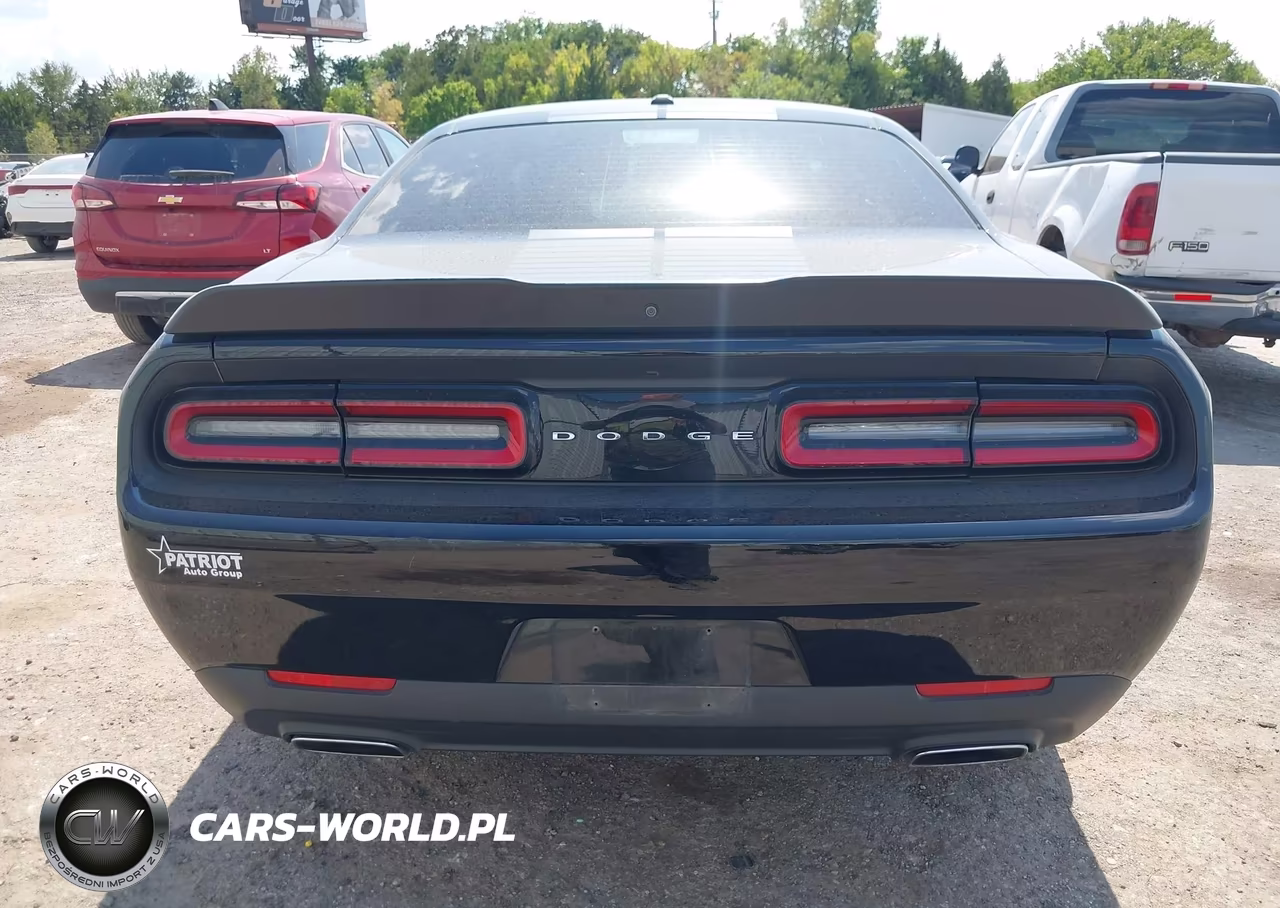 2018 Dodge Challenger Sxt VIN:2C3CDZAG6JH271485 - 16