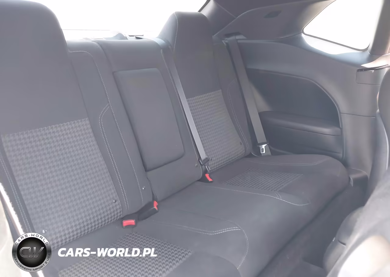 2018 Dodge Challenger Sxt VIN:2C3CDZAG6JH271485 - 8