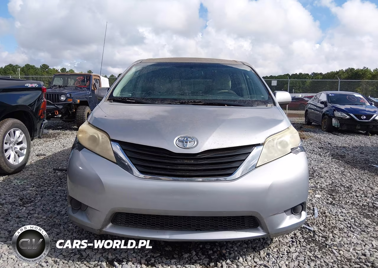 2011 Toyota Sienna Le V6 VIN:5TDKK3DC9BS156269 - 11