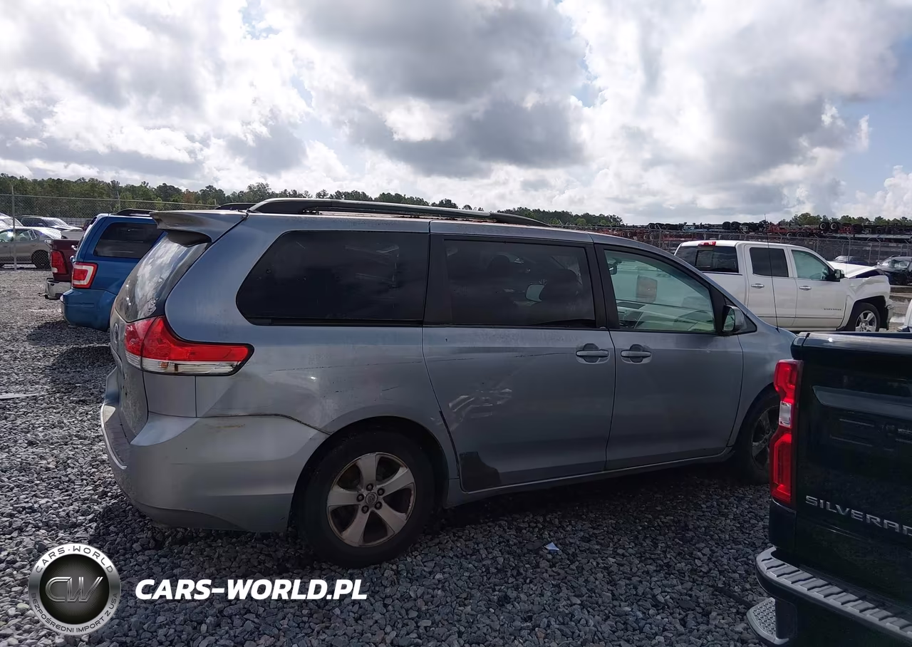 2011 Toyota Sienna Le V6 VIN:5TDKK3DC9BS156269 - 12