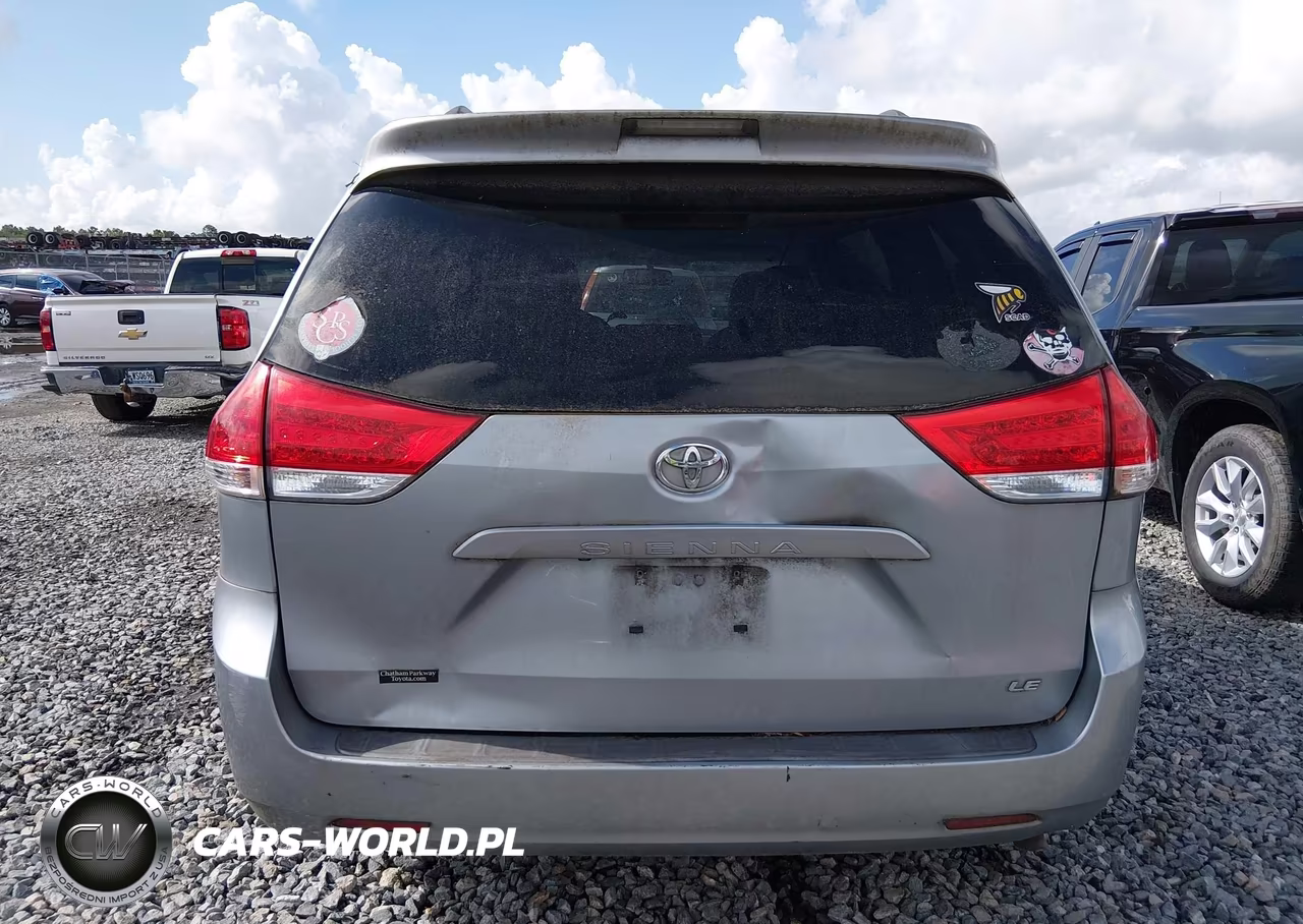 2011 Toyota Sienna Le V6 VIN:5TDKK3DC9BS156269 - 15