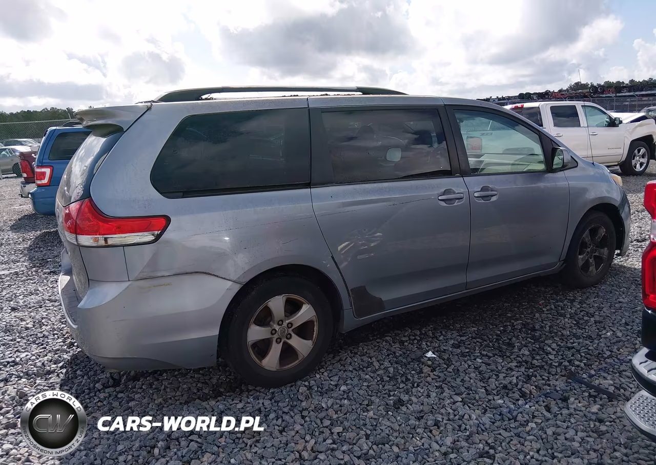 2011 Toyota Sienna Le V6 VIN:5TDKK3DC9BS156269 - 4