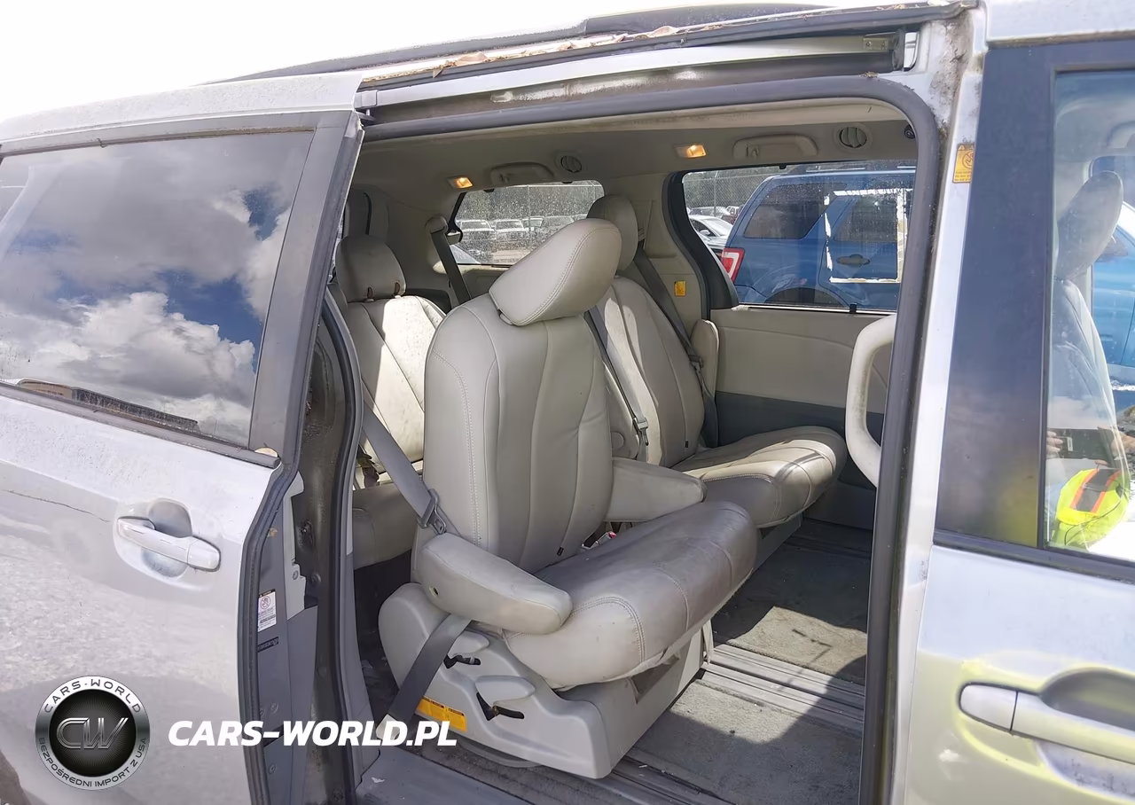 2011 Toyota Sienna Le V6 VIN:5TDKK3DC9BS156269 - 8