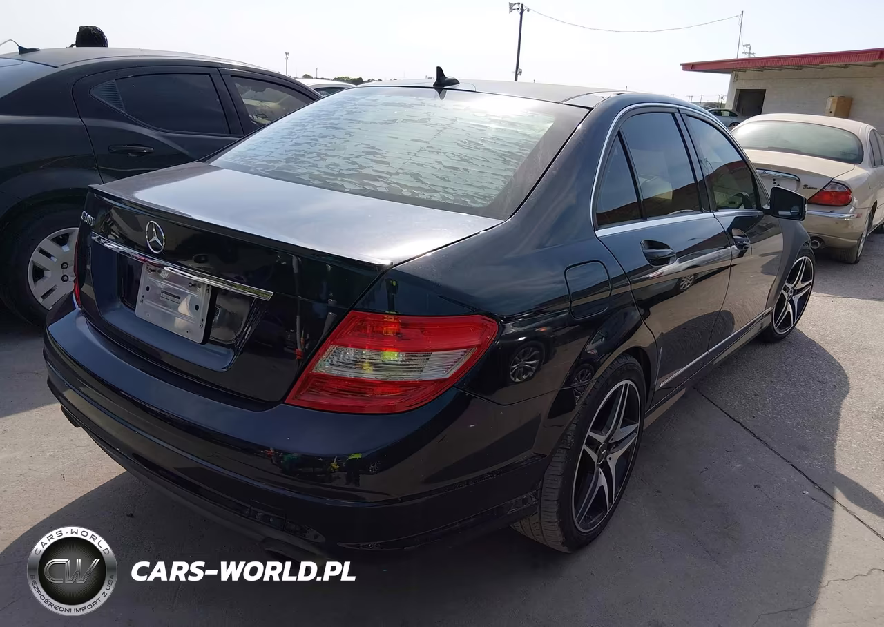2010 Mercedes-Benz C 300 Luxury-Sport VIN:WDDGF5EB7AR093252 - 4