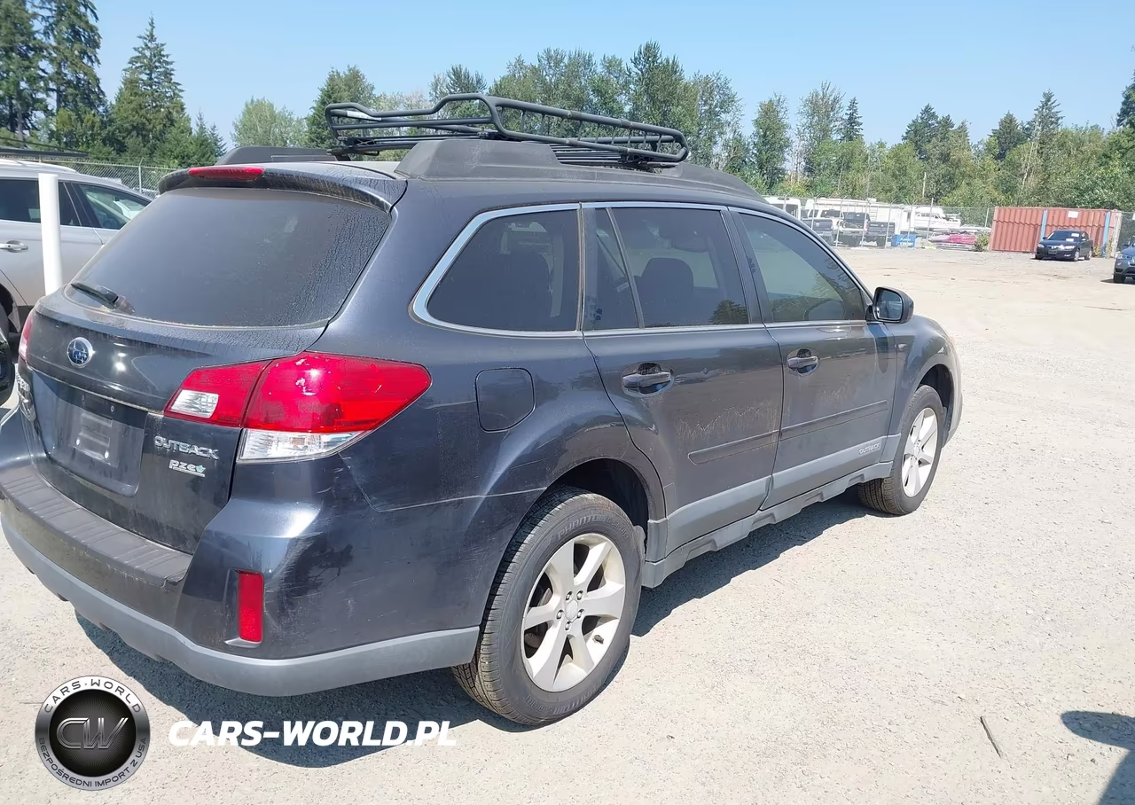 2013 Subaru Outback 2.5I Premium VIN:4S4BRBCC2D3322543 - 4