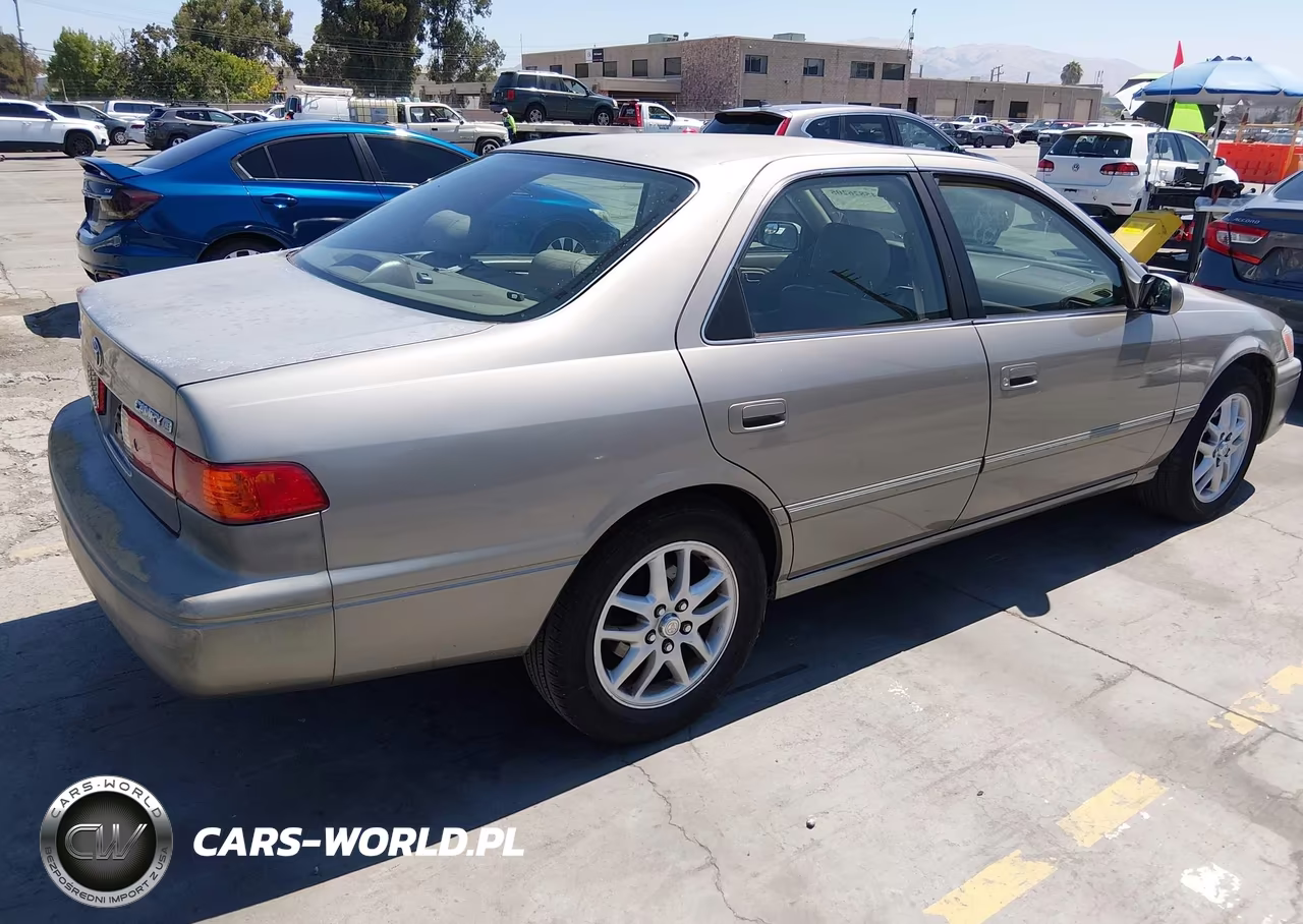 2001 Toyota Camry Xle V6 VIN:JT2BF28K710307992 - 4