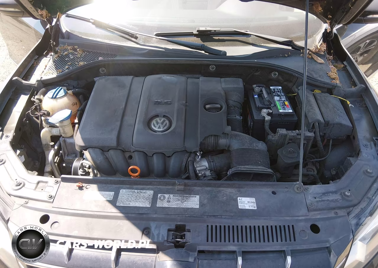2012 Volkswagen Passat 2.5L Sel VIN:1VWCP7A35CC033568 - 10