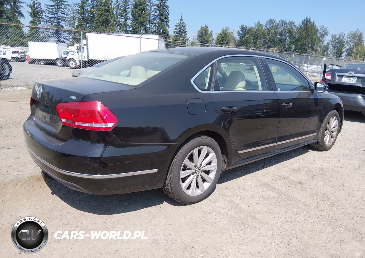 2012 Volkswagen Passat 2.5L Sel VIN:1VWCP7A35CC033568 - 4