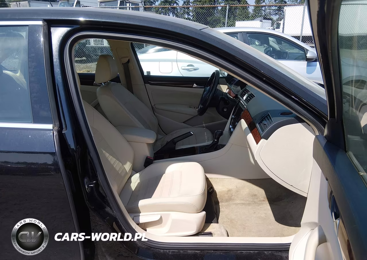 2012 Volkswagen Passat 2.5L Sel VIN:1VWCP7A35CC033568 - 5