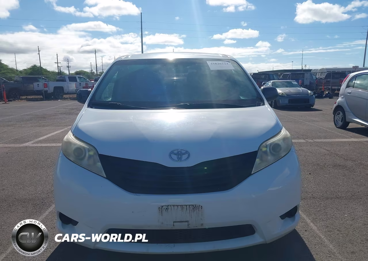 2012 Toyota Sienna Le 8 Passenger VIN:5TDKA3DC7CS015978 - 12