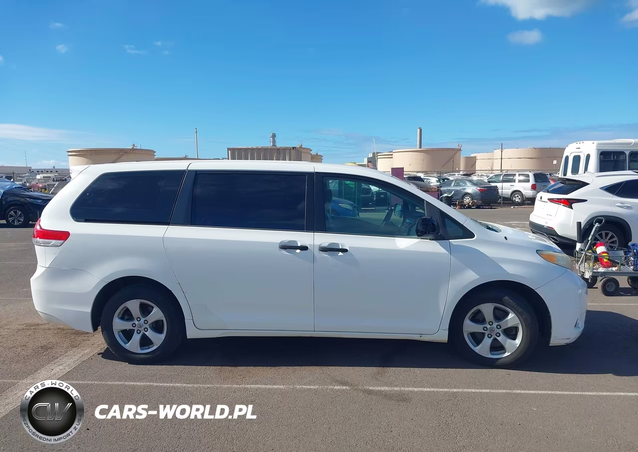 2012 Toyota Sienna Le 8 Passenger VIN:5TDKA3DC7CS015978 - 13