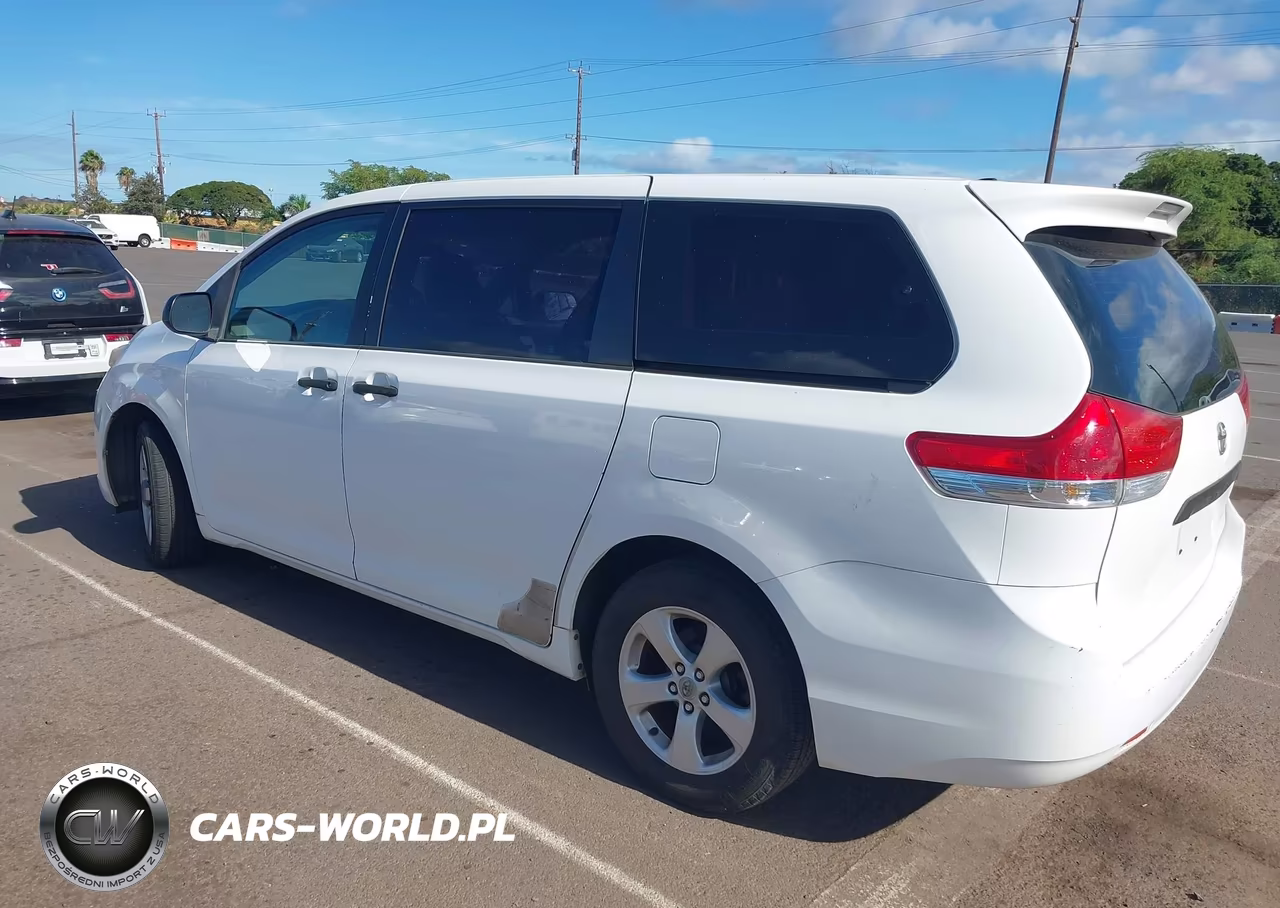 2012 Toyota Sienna Le 8 Passenger VIN:5TDKA3DC7CS015978 - 3