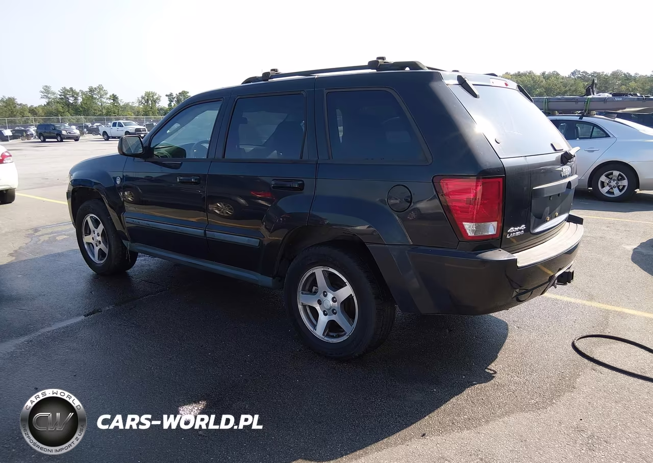 2007 Jeep Grand Cherokee Laredo VIN:1J8HR48P37C693763 - 3