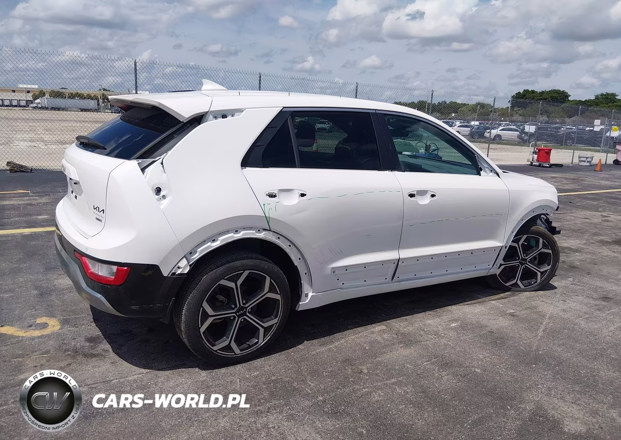 2024 Kia Niro Ex Touring VIN:KNDCR3LE0R5170225 - 4