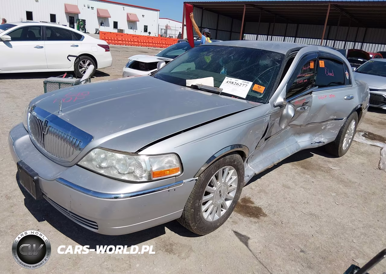 2004 Lincoln Town Car Signature VIN:1LNHM81W54Y617776 - 2