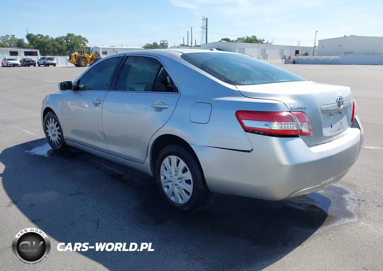 2011 Toyota Camry Le VIN:4T1BF3EK5BU172308 - 3