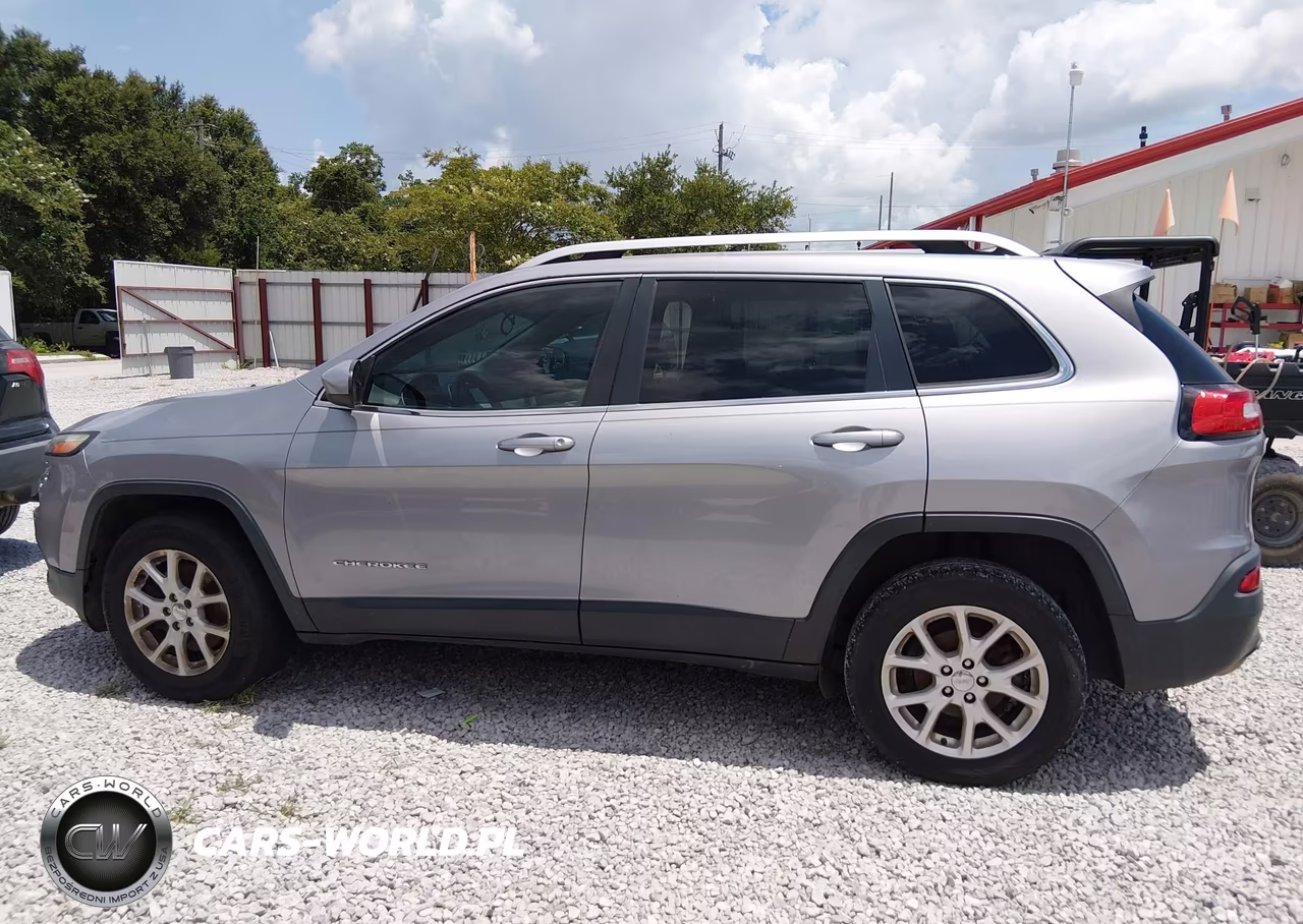 2016 Jeep Cherokee Latitude VIN:1C4PJLCB1GW264958 - 14