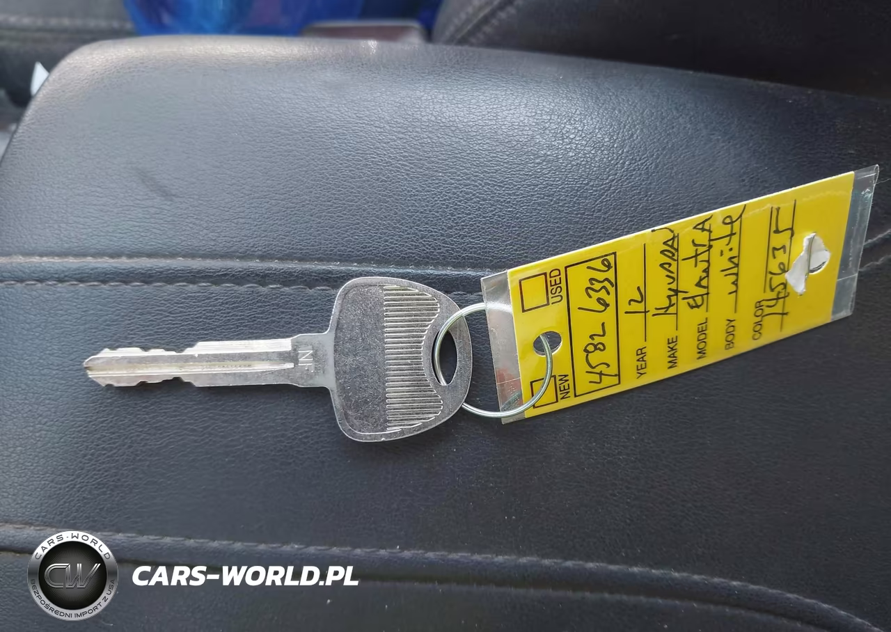 2012 Hyundai Elantra Gls VIN:5NPDH4AE5CH145635 - 11
