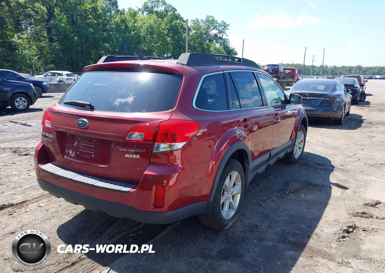 2014 Subaru Outback 2.5I Premium VIN:4S4BRBCC3E3211582 - 4