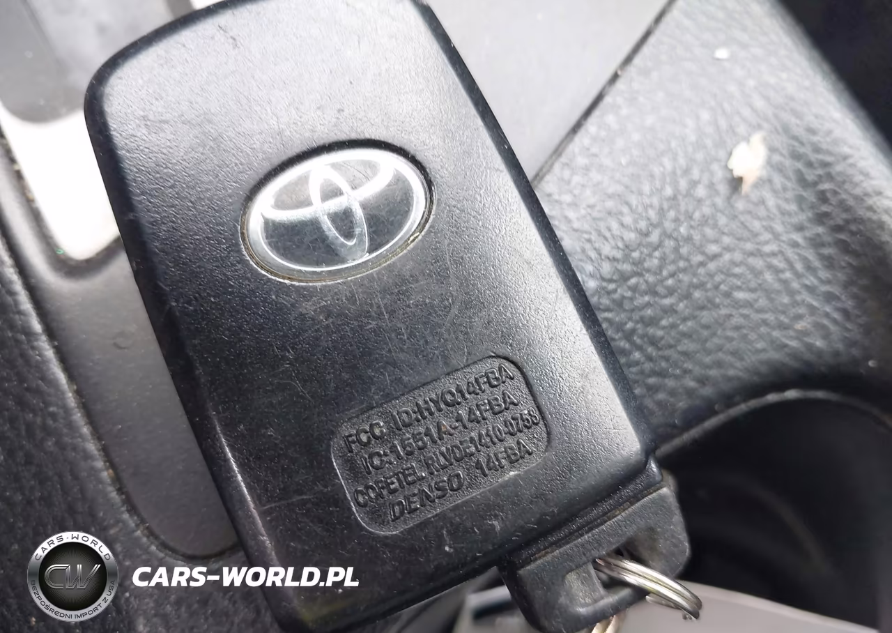 2017 Toyota Rav4 Xle VIN:2T3RFREV4HW668731 - 11