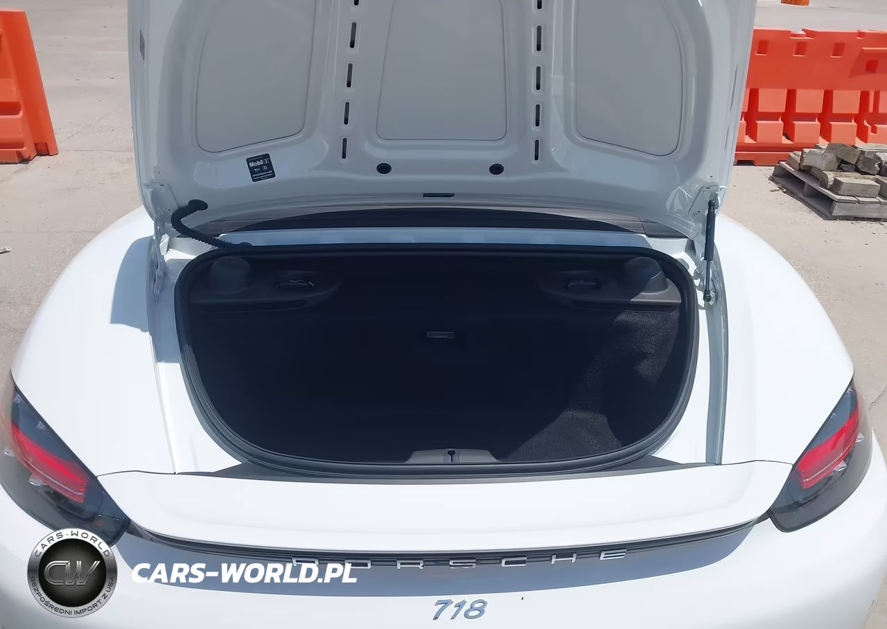 2025 Porsche 718 Boxster S VIN:WP0CB2A8XSK226044 - 10