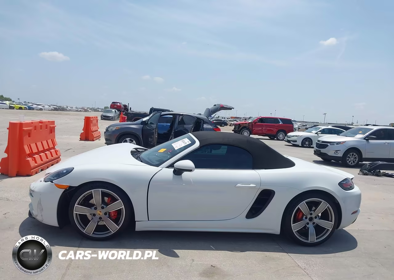 2025 Porsche 718 Boxster S VIN:WP0CB2A8XSK226044 - 14