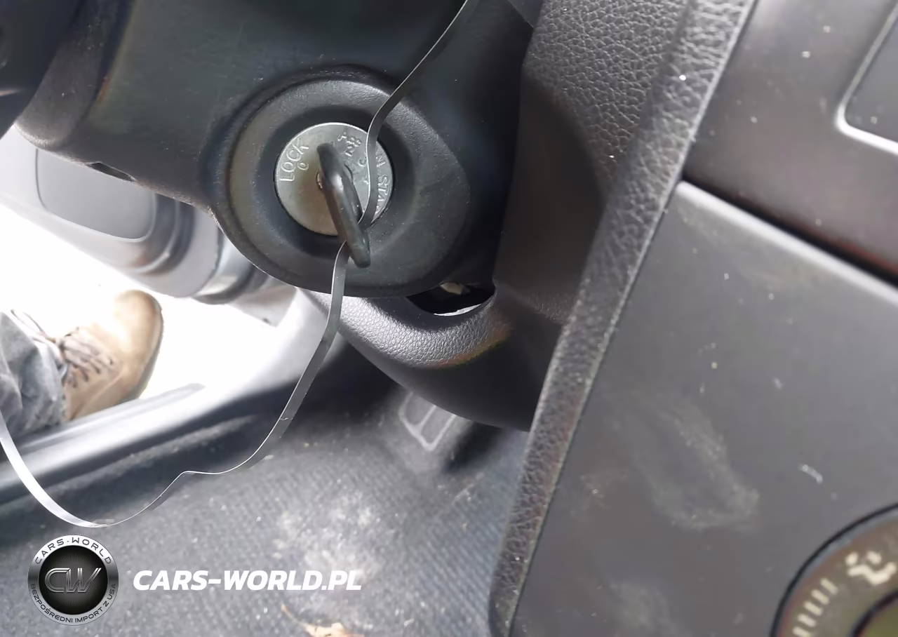 2008 Nissan Versa 1.8 S VIN:3N1BC13EX8L454593 - 11