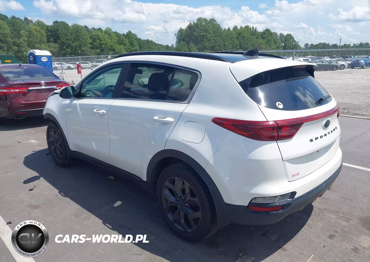 2022 Kia Sportage Nightfall Edition VIN:KNDP63AC0N7980447 - 3