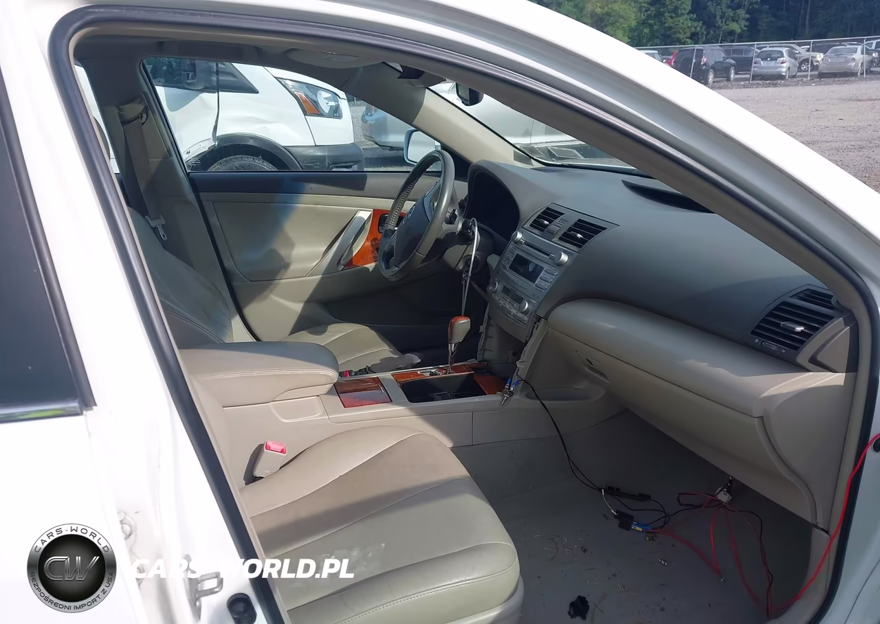 2010 Toyota Camry Xle VIN:4T1BF3EK9AU541928 - 5