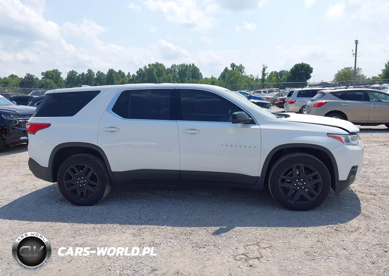 2021 Chevrolet Traverse Fwd Ls VIN:1GNERFKW1MJ124592 - 13