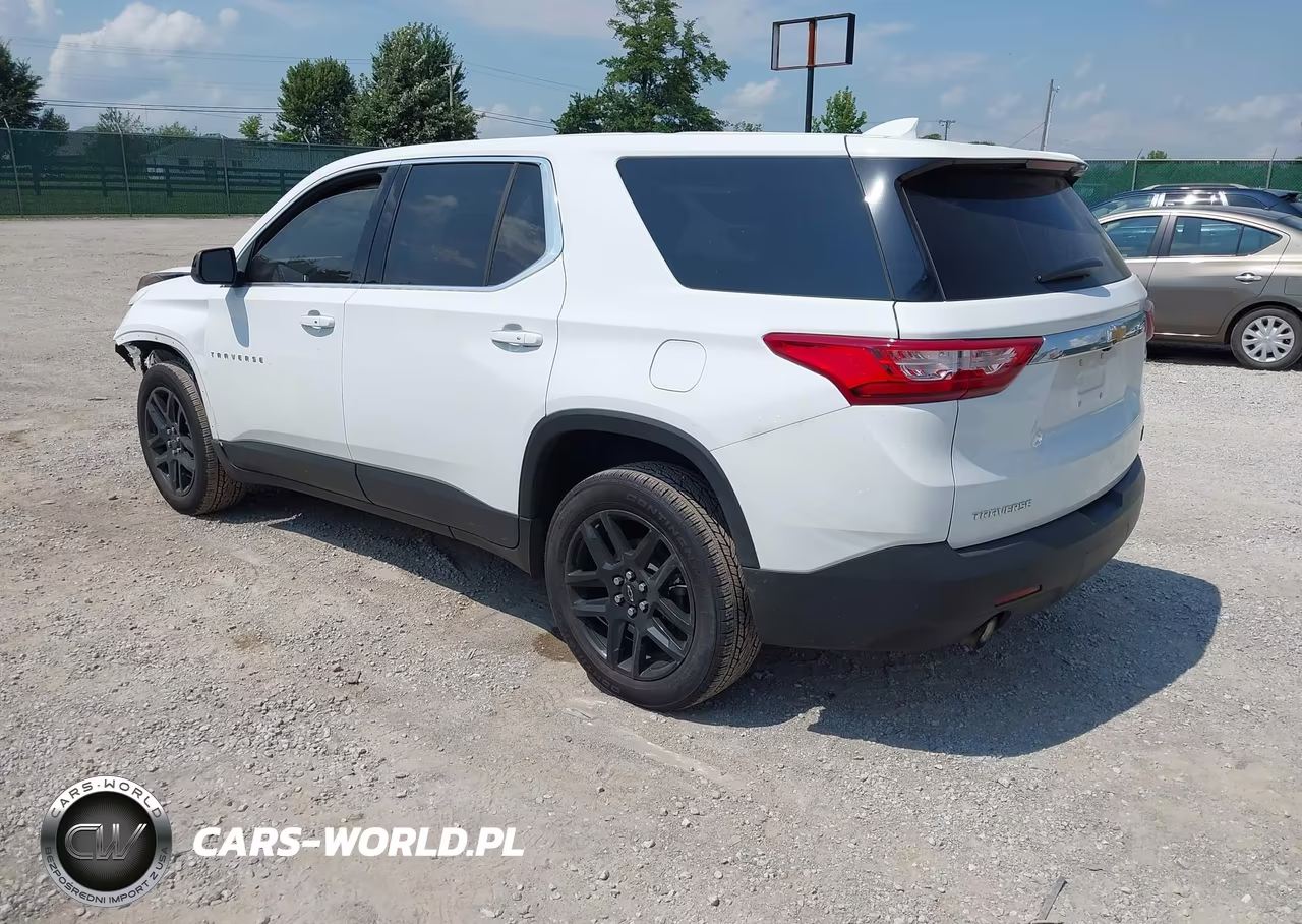 2021 Chevrolet Traverse Fwd Ls VIN:1GNERFKW1MJ124592 - 3