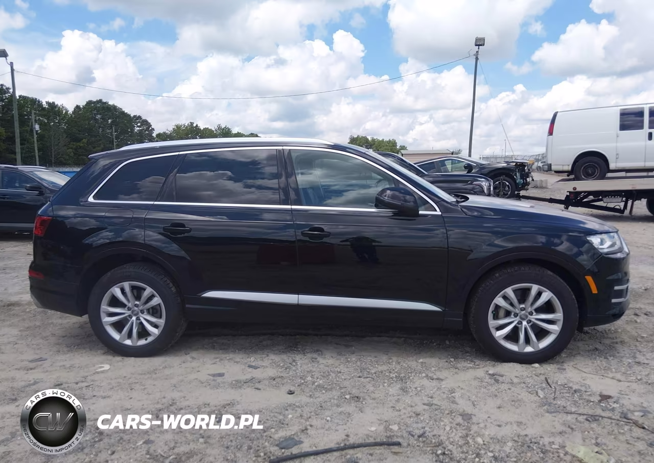 2018 Audi Q7 3.0T Premium VIN:WA1LAAF72JD020646 - 13