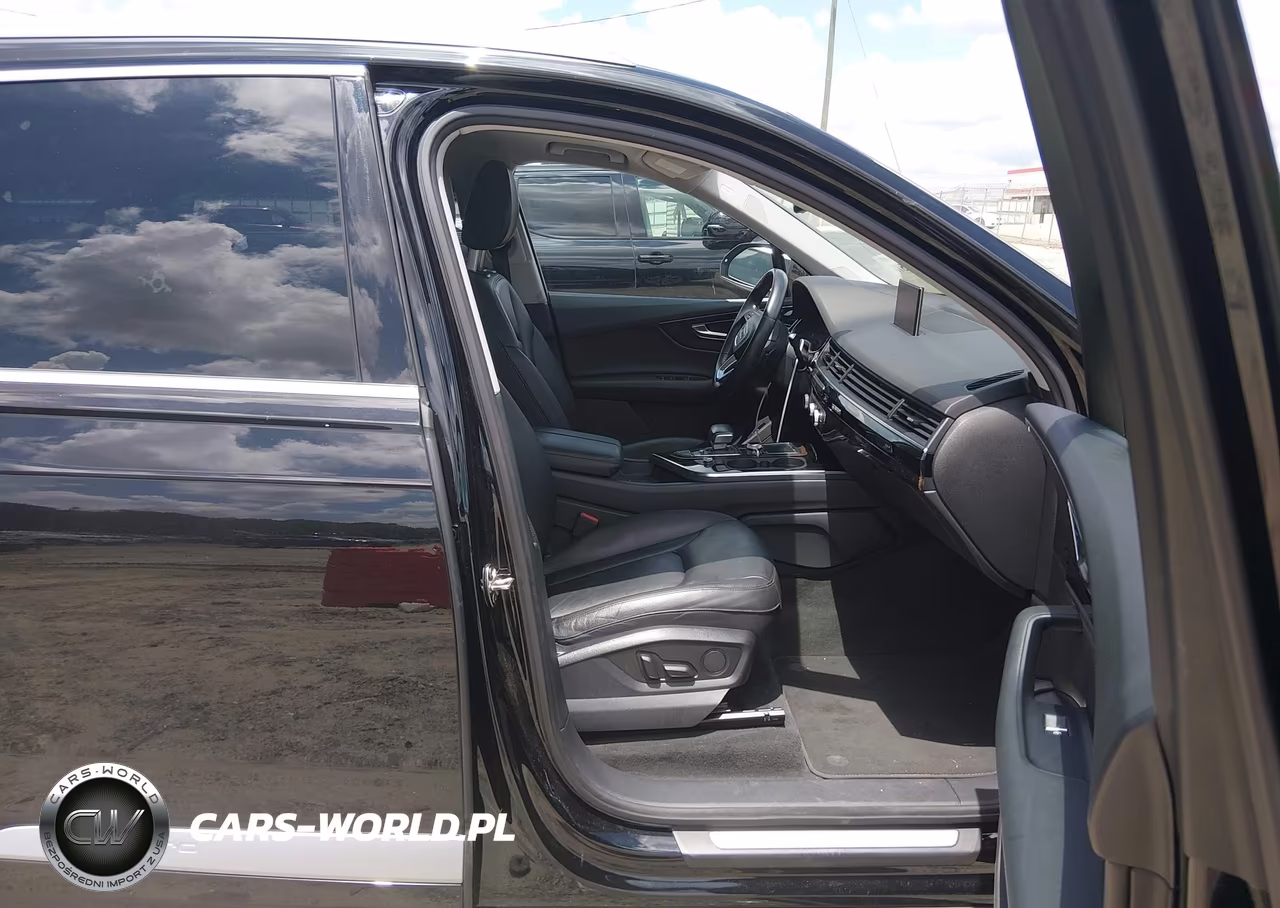 2018 Audi Q7 3.0T Premium VIN:WA1LAAF72JD020646 - 5