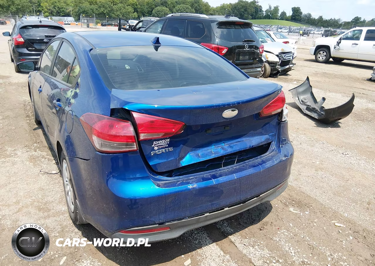 2018 Kia Forte Lx VIN:3KPFK4A70JE267669 - 6