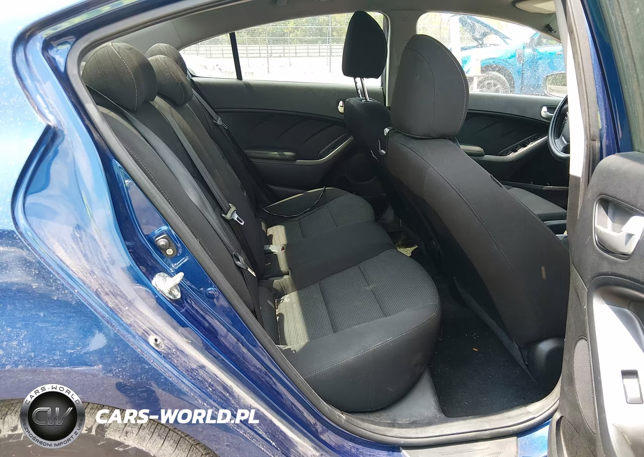 2018 Kia Forte Lx VIN:3KPFK4A70JE267669 - 8