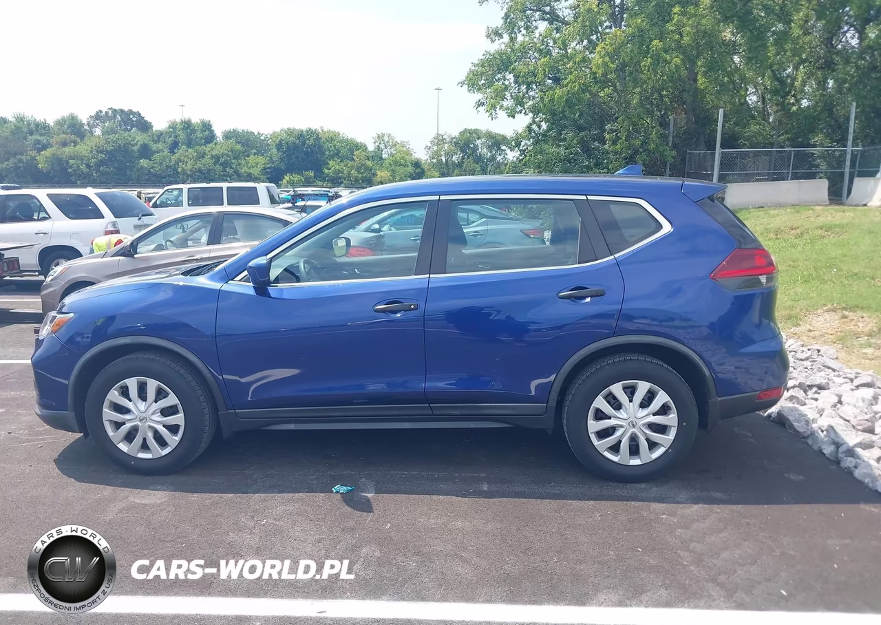 2018 Nissan Rogue S VIN:KNMAT2MT2JP581215 - 14