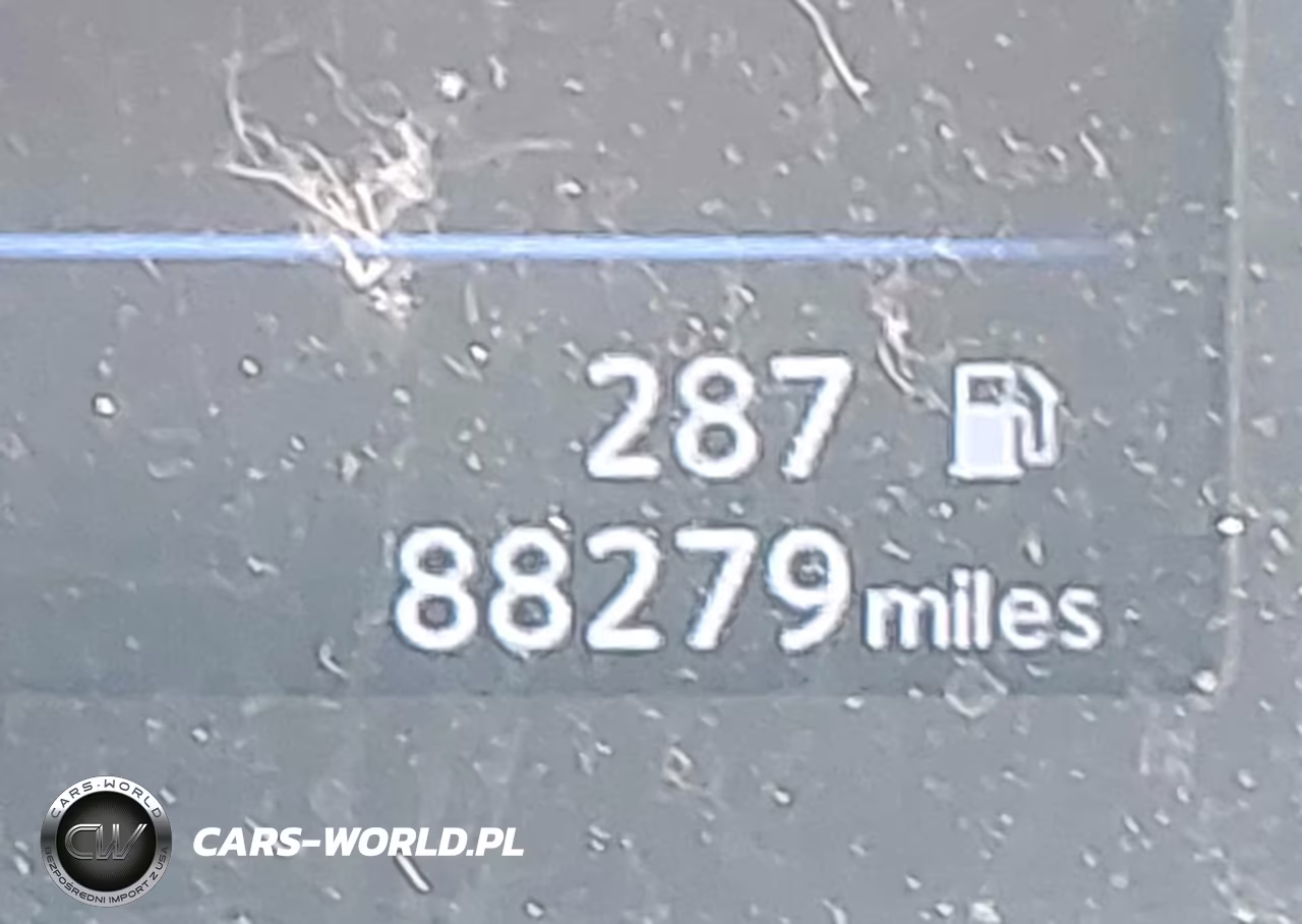2018 Nissan Rogue S VIN:KNMAT2MT2JP581215 - 15