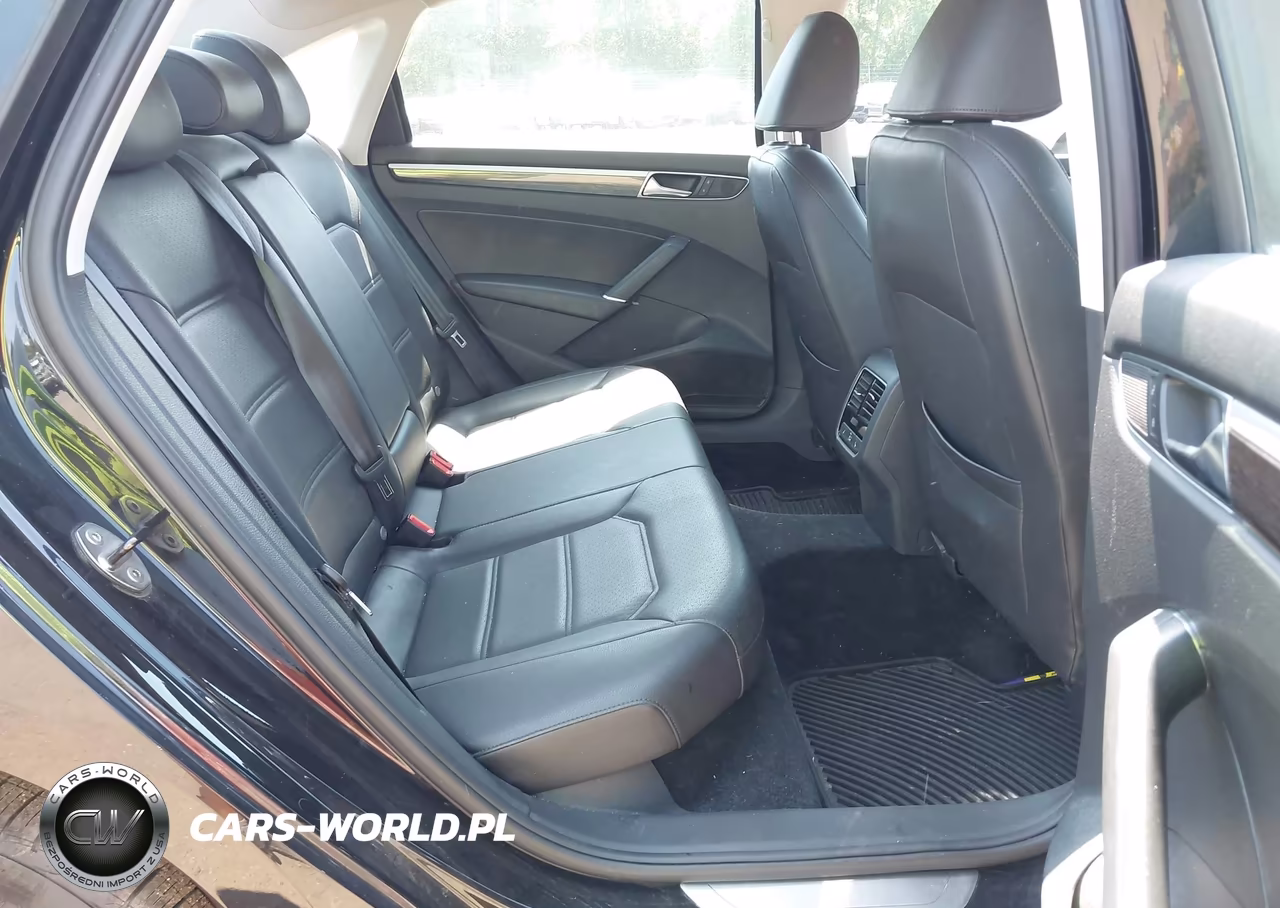 2017 Volkswagen Passat 1.8T Se VIN:1VWGT7A37HC079990 - 8