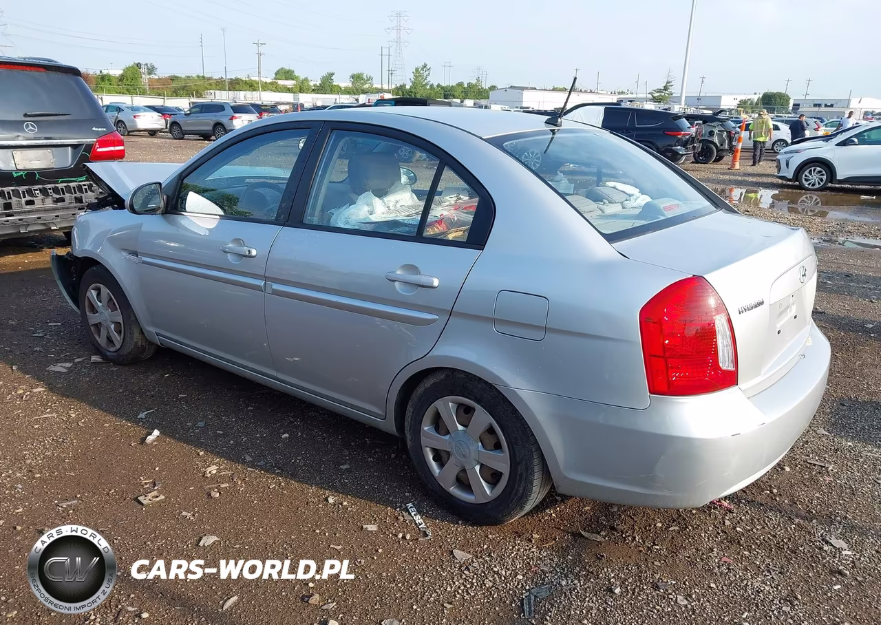 2007 Hyundai Accent Gls VIN:KMHCN46C27U154859 - 3