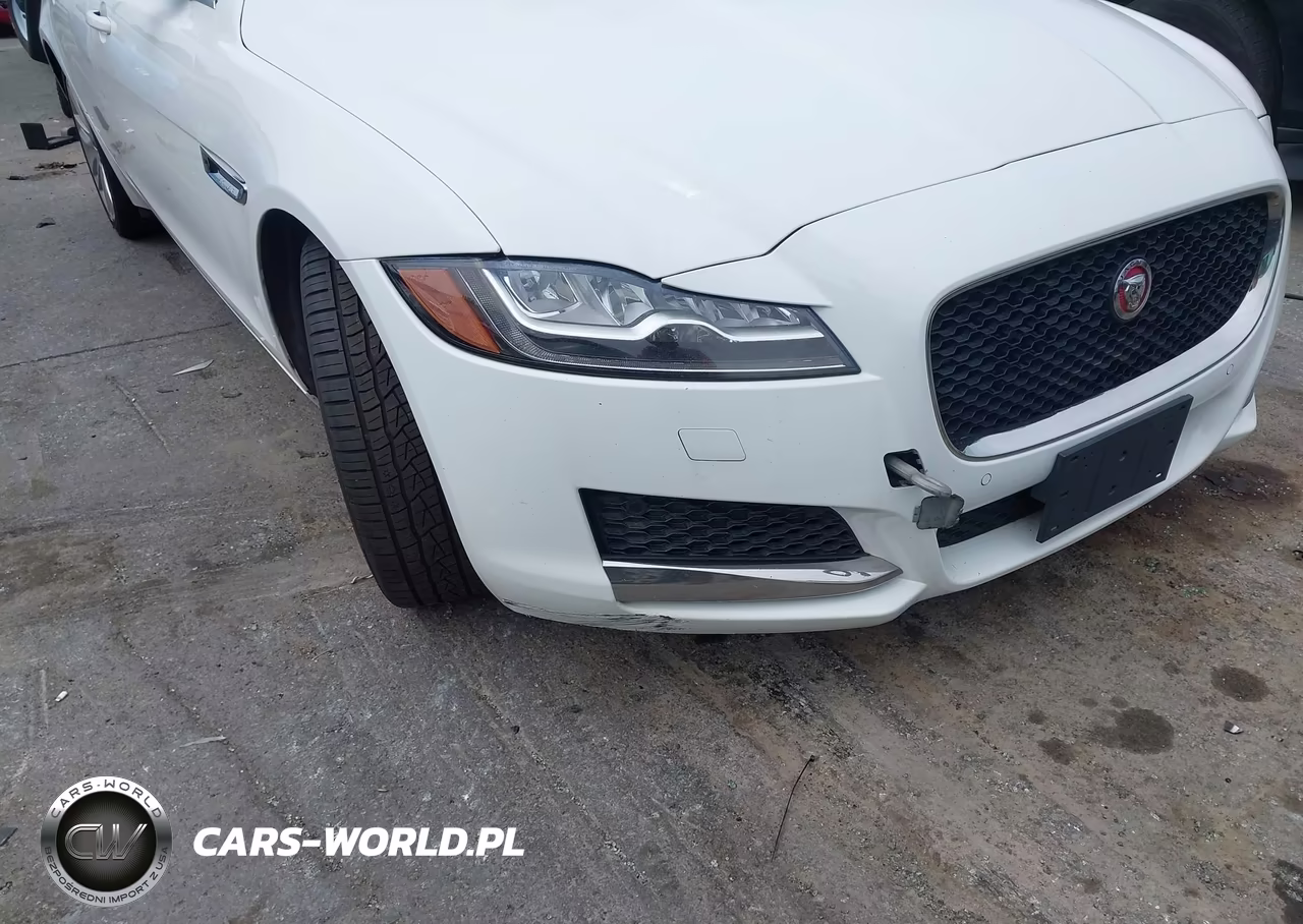 2017 Jaguar Xf 35T Prestige VIN:SAJBK4BV8HCY44575 - 6