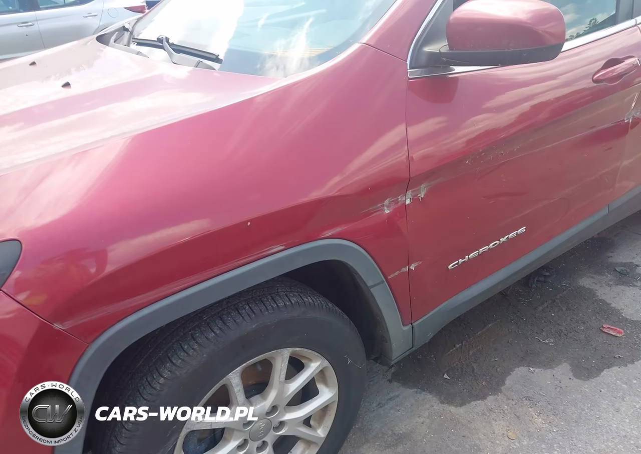 2015 Jeep Cherokee Latitude VIN:1C4PJMCS6FW773240 - 6