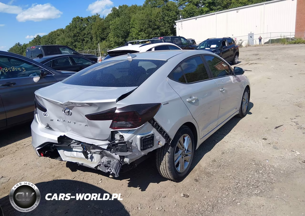 2020 Hyundai Elantra Value Edition VIN:5NPD84LF5LH523121 - 4