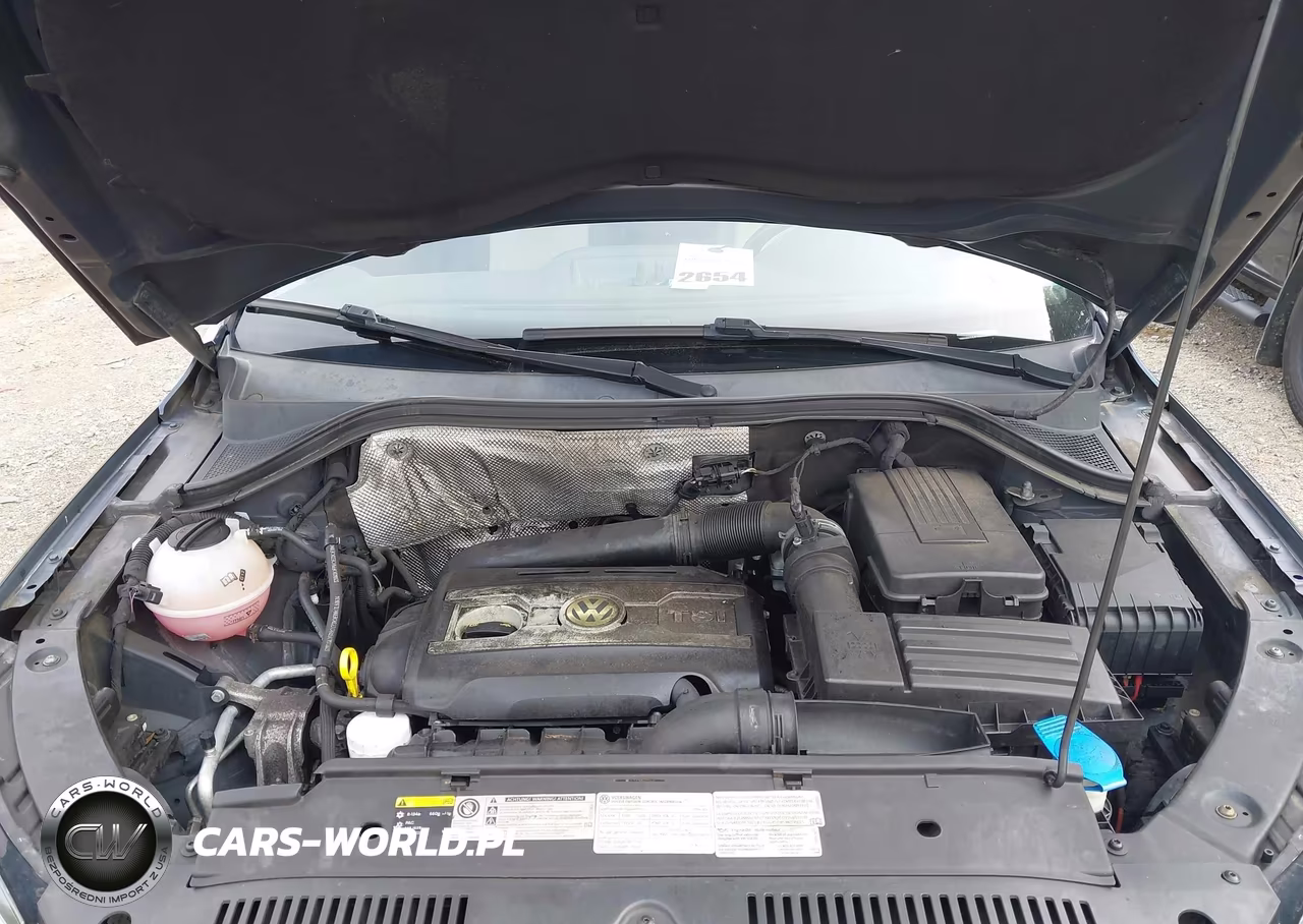 2016 Volkswagen Tiguan S VIN:WVGBV7AX1GW588928 - 10