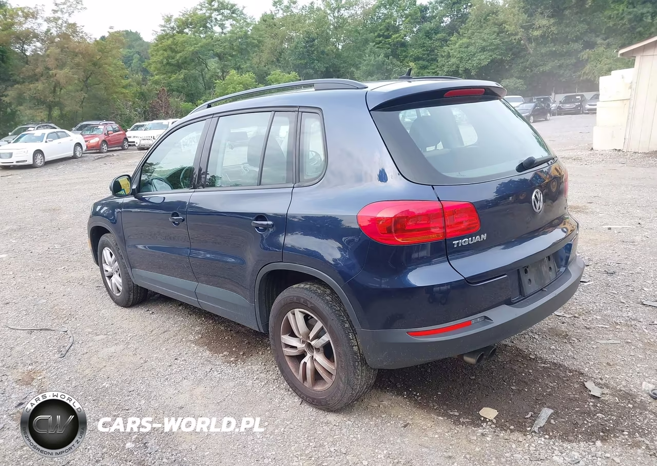 2016 Volkswagen Tiguan S VIN:WVGBV7AX1GW588928 - 3