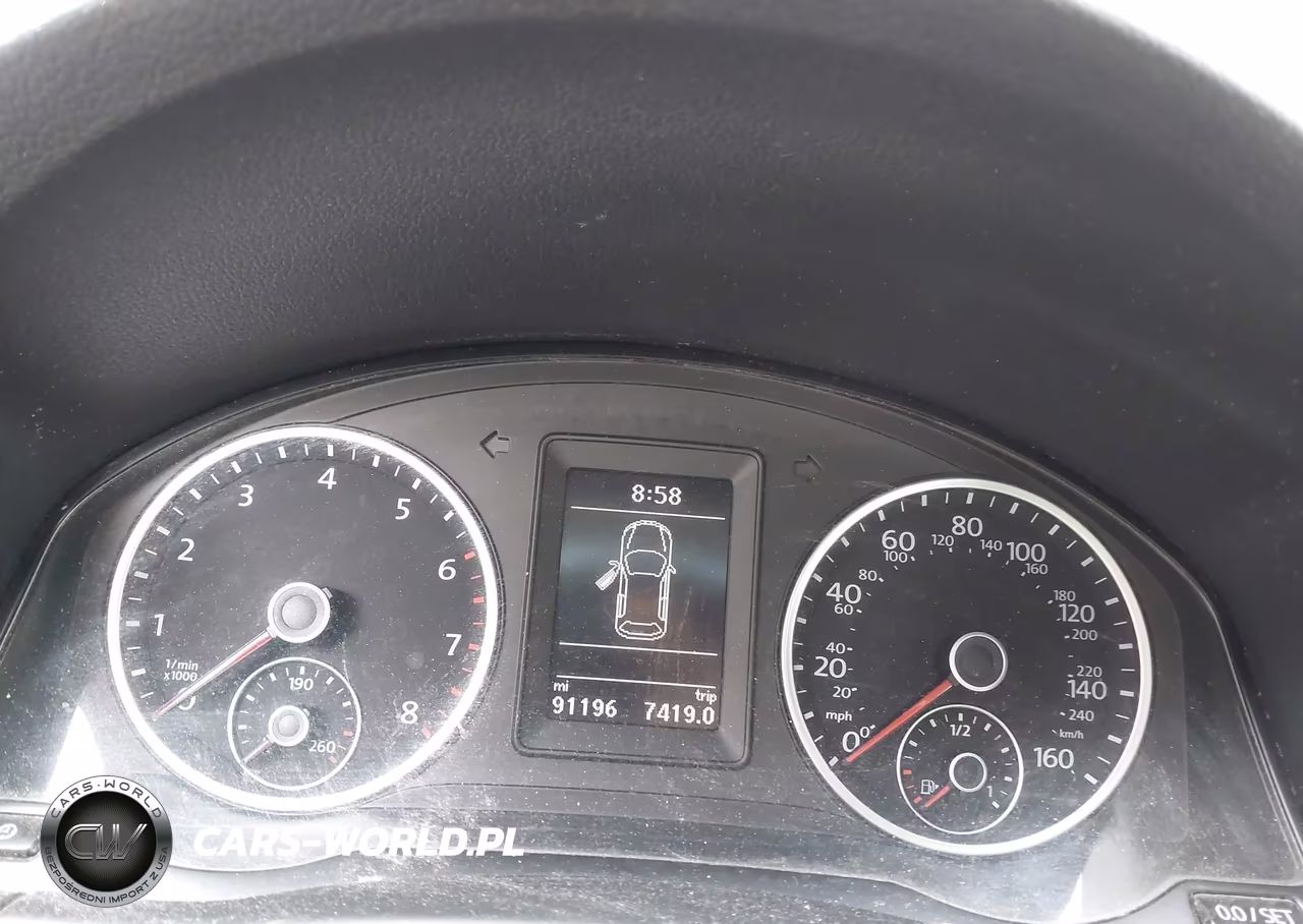 2016 Volkswagen Tiguan S VIN:WVGBV7AX1GW588928 - 7