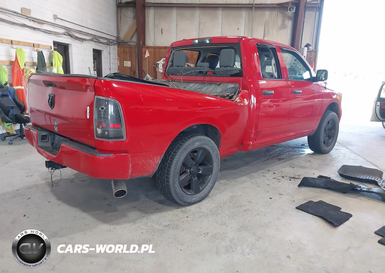 2019 Ram 1500 Classic Express 4X4 6'4 Box VIN:1C6RR7FG4KS577705 - 4