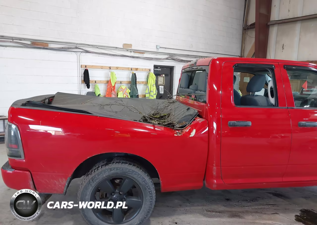 2019 Ram 1500 Classic Express 4X4 6'4 Box VIN:1C6RR7FG4KS577705 - 6